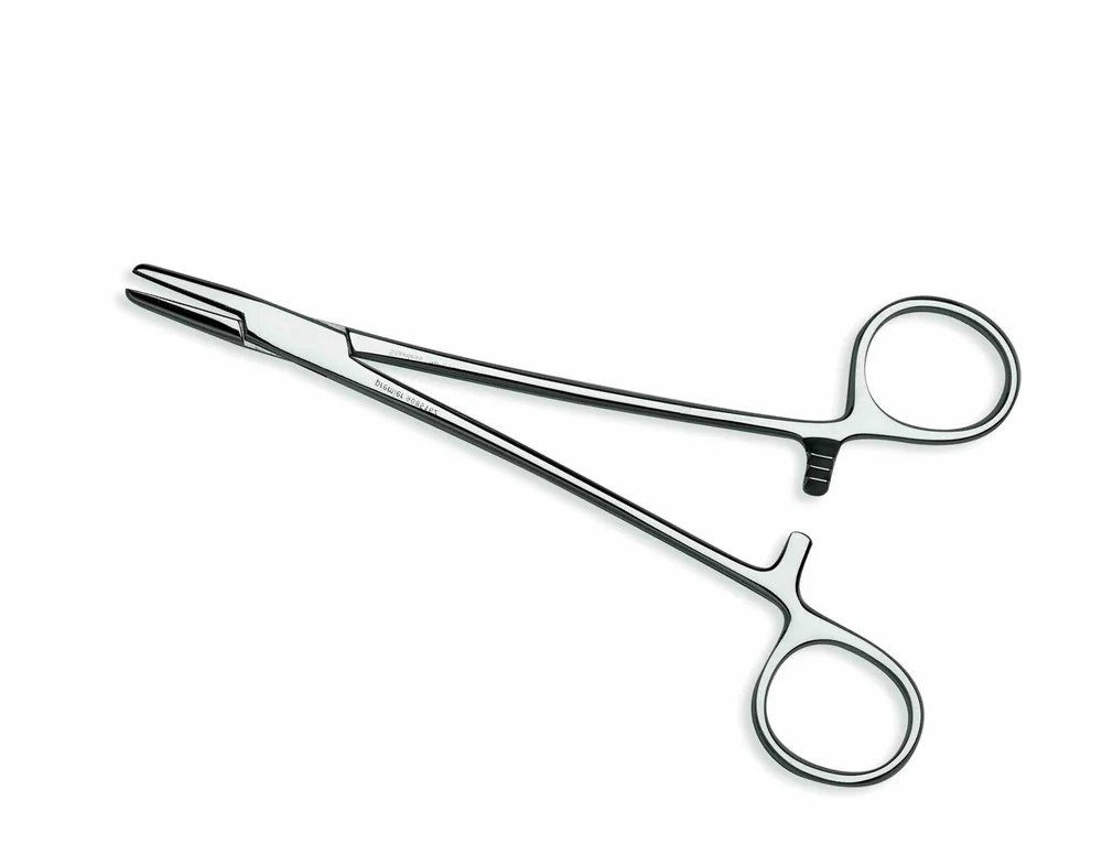PORTA AGUJA MAYO HEGAR 14 CM