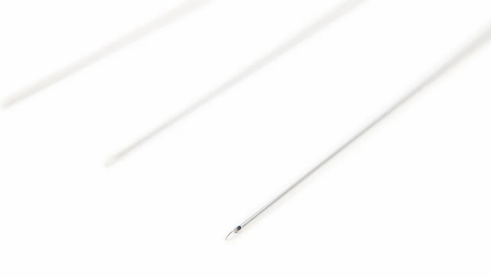 AGUJA ESPINAL P/ ANESTESIA PUNTA LAPIZ 23 G X 3 1/2` - X UNIDAD